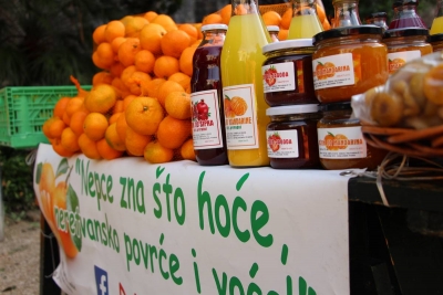 Povjerenstvo za mandarine i ove godine pomaže proizvođačima u izravnom plasmanu mandarina na javnim površinama gradova i općina diljem Hrvatske