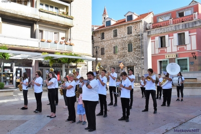 Gradska glazba Metković održala prigodan koncert povodom proslave Dana pobjede i domovinske zahvalnosti i Dana hrvatskih branitelja te 25. obljetnice VRO Oluja