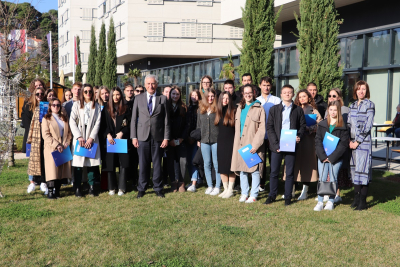 Dubrovačko-neretvanska županija osigurala gotovo milijun kuna za stipendije učenicima i studentima