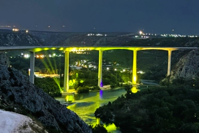 Pogledajte kako most ”Hercegovina” izgleda osvijetljen noću