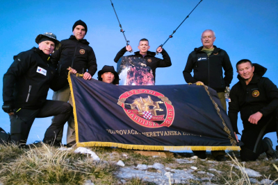 Veterani 4. gardijske brigade obilježavaju 30. obljetnicu operacije ZIMA &#039;94 usponom na najviši vrh Dinare