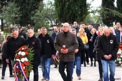 Položeni vijenci i zapaljenje svijeće povodom 27. godišnjice ustrojavanja 116. brigade HV-a