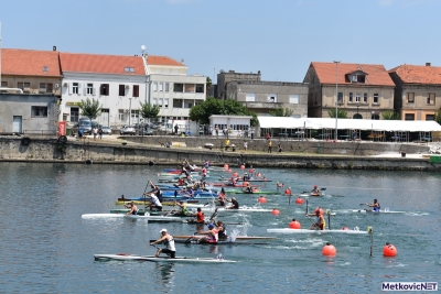 Započeo Masters cup veterana veslača u Metkoviću