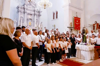 Koncert  klapa i župnih zborova u Kominu