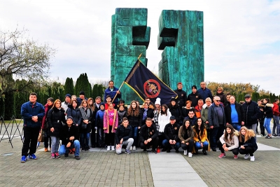 Veterani 4. gardijske brigade zajedno s članovima obitelji i prijateljima posjetili su Đakovo i Vukovar