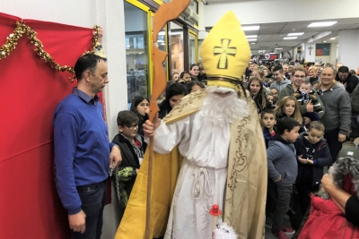 Sveti Nikola darivao djecu u Dalmata - Jura Shopu