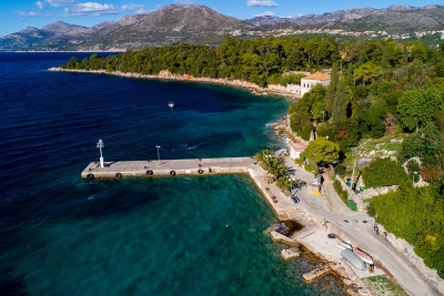 Iznenadno onečišćenje mora fekalnim vodama u Donjem Čelu na Koločepu