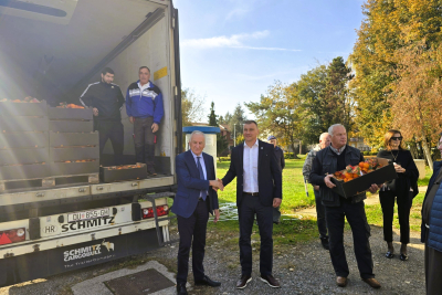 PETNAESTU GODINU ZAREDOM Župan Dobroslavić uručio donaciju mandarina Vukovarsko-srijemskoj županiji