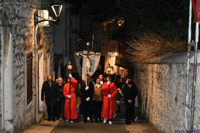 FOTO/VIDEO Procesija Velikog petka župe sv. Ilije u Metkoviću