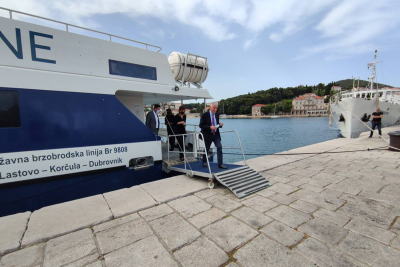 BRZOBRODSKA LINIJA LASTOVO-DUBROVNIK U grušku luku uplovio katamaran Anastazija, Lastovo svakodnevno povezano sa središtem županije!