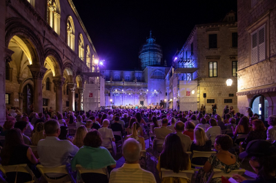 ZATVORENE 72. DUBROVAČKE LJETNE IGRE  Operne zvijezde i simfoničari uz mo. Repušića u veličanstvenoj završnici festivala