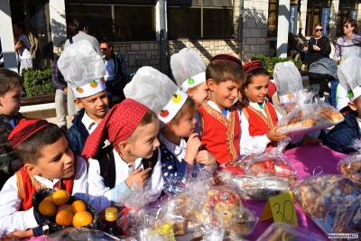 U tijeku humanitarno prodajna akcija Dječjeg vrtića Metković povodom &#039;Dana kruha i zahvalnosti plodovima zemlje&#039;- sav prihod biti će doniran Manueli, Dori i Mariji! 