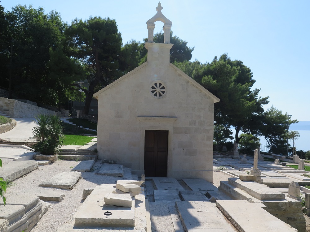 Staro groblje Omiš 2