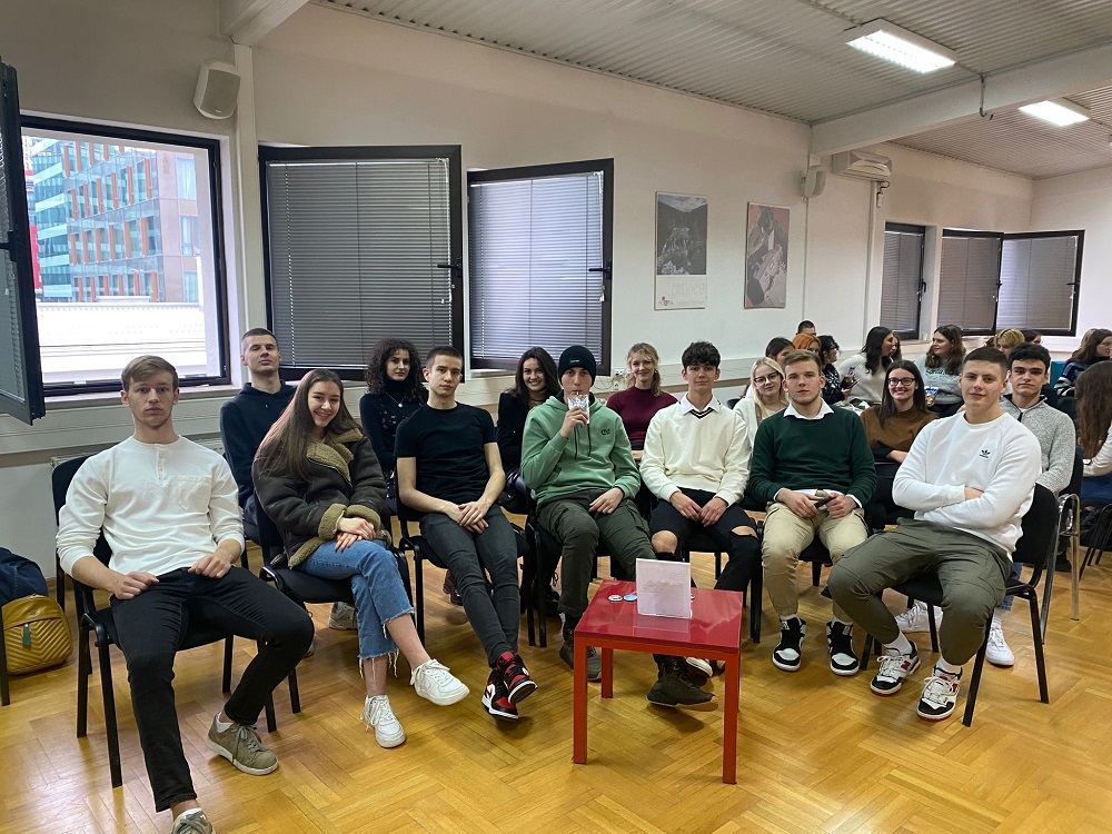 WhatsApp Slika 2022 12 19 u 23.00.19